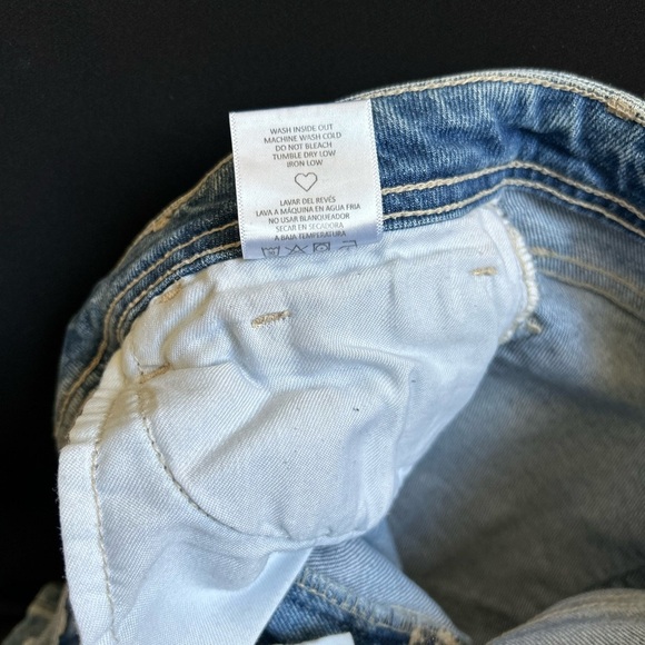 Women's Distressed Blue Jeans - Picture 4 of 6